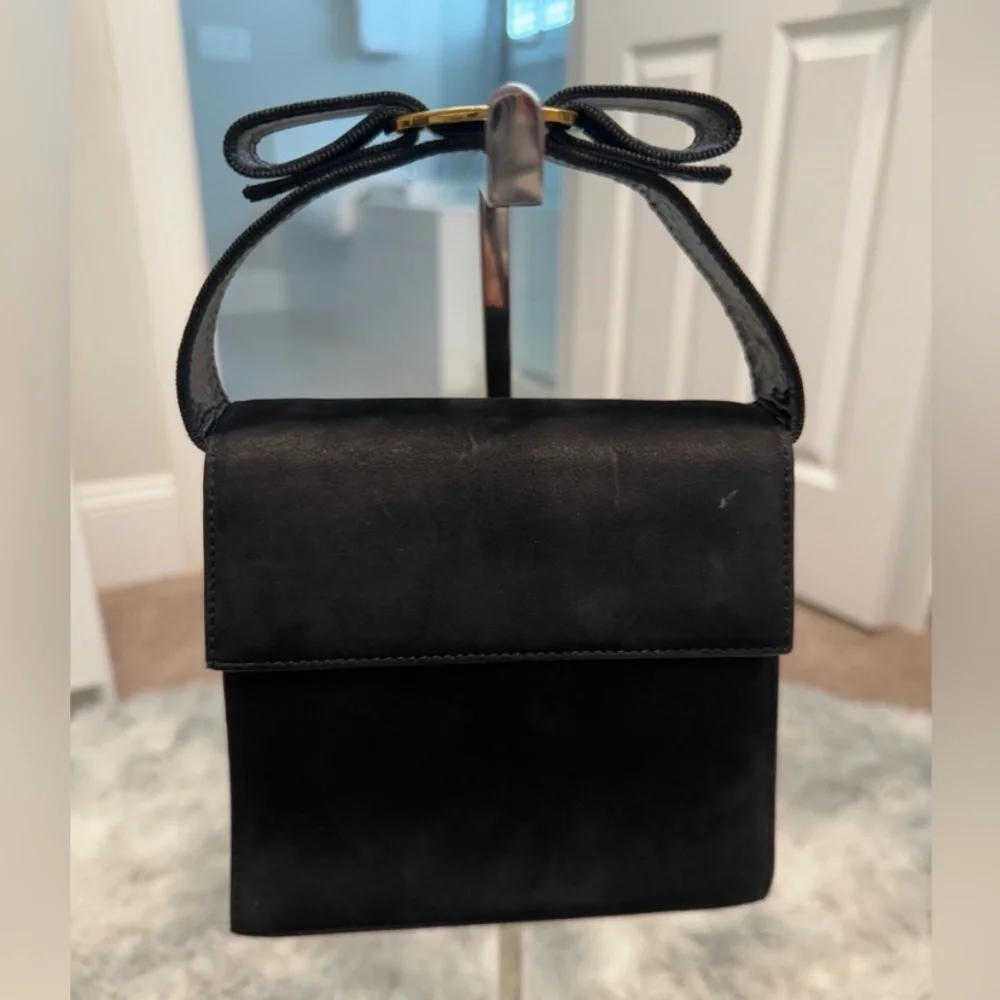 Salvatore Ferragamo black suede handbag with bow accent - Picture 2 of 6